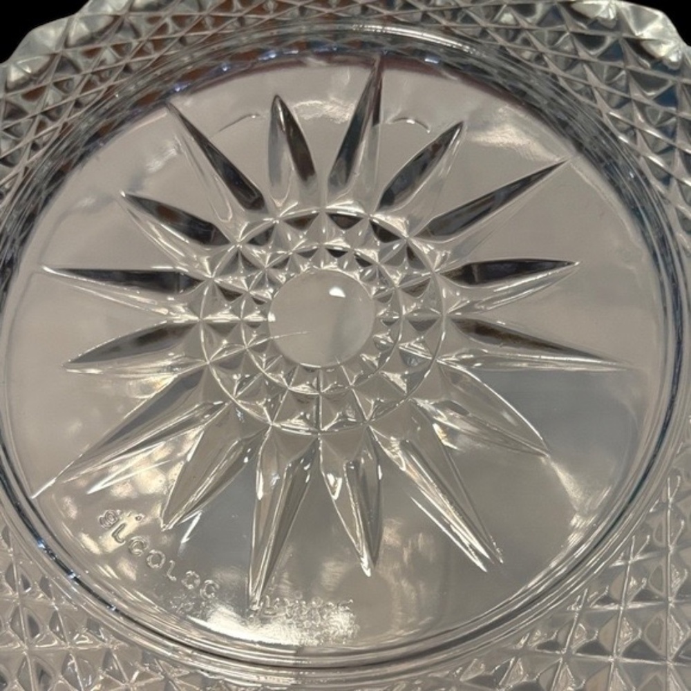 Elegant Vintage Clear Glass Serving Bowl - Picture 12 of 16